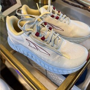 Altra Outroad 2 Shoes Women's 6 Tan Blue Trail Running Max Cushion Sneakers